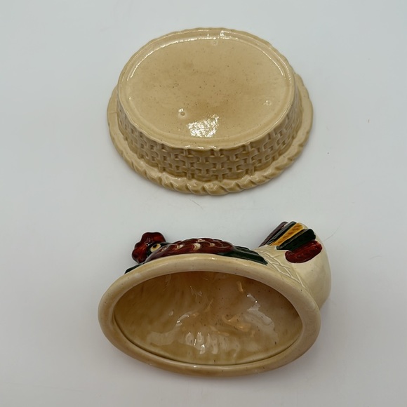 Metlox Poppytrail Rooster Hen On Nest - Picture 8 of 16